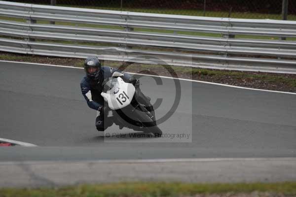 Motorcycle action photographs;event digital images;eventdigitalimages;no limits trackday;oulton park;oulton park circuit cheshire;oulton park photographs;peter wileman photography;trackday;trackday digital images;trackday photos