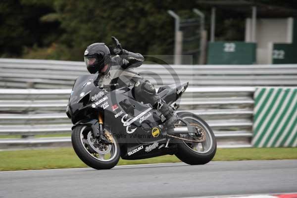 Motorcycle action photographs;event digital images;eventdigitalimages;no limits trackday;oulton park;oulton park circuit cheshire;oulton park photographs;peter wileman photography;trackday;trackday digital images;trackday photos