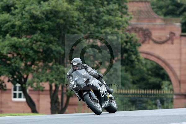 Motorcycle action photographs;event digital images;eventdigitalimages;no limits trackday;oulton park;oulton park circuit cheshire;oulton park photographs;peter wileman photography;trackday;trackday digital images;trackday photos