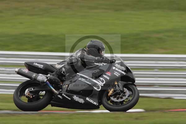 Motorcycle action photographs;event digital images;eventdigitalimages;no limits trackday;oulton park;oulton park circuit cheshire;oulton park photographs;peter wileman photography;trackday;trackday digital images;trackday photos