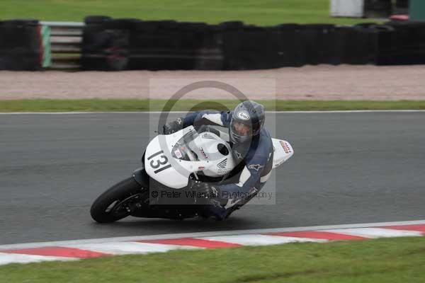 Motorcycle action photographs;event digital images;eventdigitalimages;no limits trackday;oulton park;oulton park circuit cheshire;oulton park photographs;peter wileman photography;trackday;trackday digital images;trackday photos