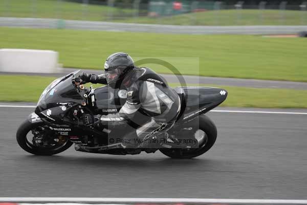 Motorcycle action photographs;event digital images;eventdigitalimages;no limits trackday;oulton park;oulton park circuit cheshire;oulton park photographs;peter wileman photography;trackday;trackday digital images;trackday photos