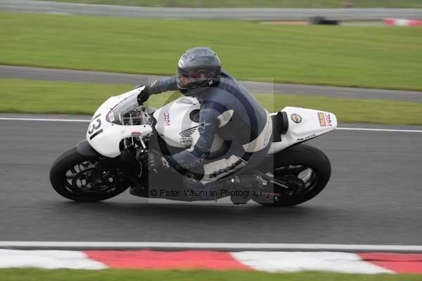 Motorcycle action photographs;event digital images;eventdigitalimages;no limits trackday;oulton park;oulton park circuit cheshire;oulton park photographs;peter wileman photography;trackday;trackday digital images;trackday photos