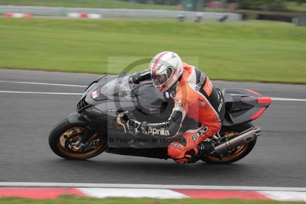 Motorcycle action photographs;event digital images;eventdigitalimages;no limits trackday;oulton park;oulton park circuit cheshire;oulton park photographs;peter wileman photography;trackday;trackday digital images;trackday photos