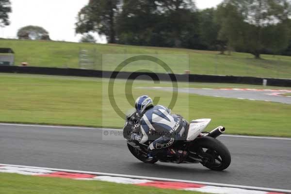 Motorcycle action photographs;event digital images;eventdigitalimages;no limits trackday;oulton park;oulton park circuit cheshire;oulton park photographs;peter wileman photography;trackday;trackday digital images;trackday photos