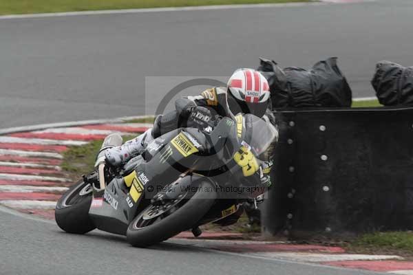 Motorcycle action photographs;event digital images;eventdigitalimages;no limits trackday;oulton park;oulton park circuit cheshire;oulton park photographs;peter wileman photography;trackday;trackday digital images;trackday photos