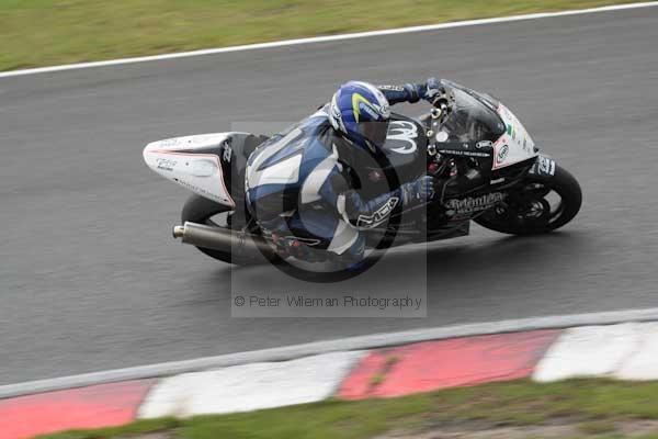 Motorcycle action photographs;event digital images;eventdigitalimages;no limits trackday;oulton park;oulton park circuit cheshire;oulton park photographs;peter wileman photography;trackday;trackday digital images;trackday photos