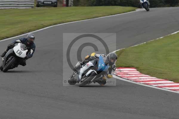 Motorcycle action photographs;event digital images;eventdigitalimages;no limits trackday;oulton park;oulton park circuit cheshire;oulton park photographs;peter wileman photography;trackday;trackday digital images;trackday photos