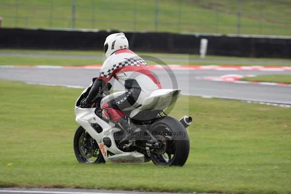 Motorcycle action photographs;event digital images;eventdigitalimages;no limits trackday;oulton park;oulton park circuit cheshire;oulton park photographs;peter wileman photography;trackday;trackday digital images;trackday photos