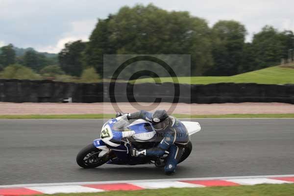 Motorcycle action photographs;event digital images;eventdigitalimages;no limits trackday;oulton park;oulton park circuit cheshire;oulton park photographs;peter wileman photography;trackday;trackday digital images;trackday photos