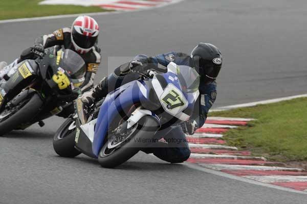 Motorcycle action photographs;event digital images;eventdigitalimages;no limits trackday;oulton park;oulton park circuit cheshire;oulton park photographs;peter wileman photography;trackday;trackday digital images;trackday photos