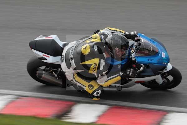 Motorcycle action photographs;event digital images;eventdigitalimages;no limits trackday;oulton park;oulton park circuit cheshire;oulton park photographs;peter wileman photography;trackday;trackday digital images;trackday photos