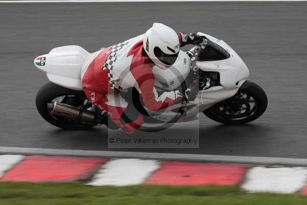 Motorcycle action photographs;event digital images;eventdigitalimages;no limits trackday;oulton park;oulton park circuit cheshire;oulton park photographs;peter wileman photography;trackday;trackday digital images;trackday photos