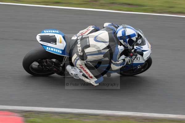 Motorcycle action photographs;event digital images;eventdigitalimages;no limits trackday;oulton park;oulton park circuit cheshire;oulton park photographs;peter wileman photography;trackday;trackday digital images;trackday photos