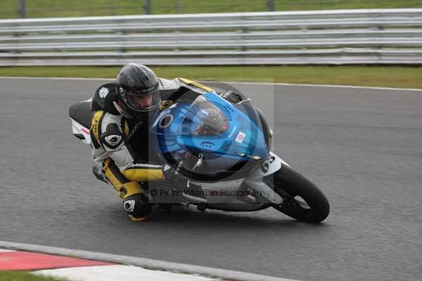 Motorcycle action photographs;event digital images;eventdigitalimages;no limits trackday;oulton park;oulton park circuit cheshire;oulton park photographs;peter wileman photography;trackday;trackday digital images;trackday photos