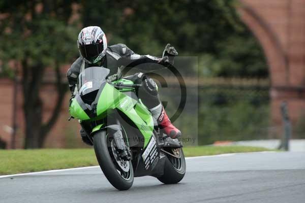 Motorcycle action photographs;event digital images;eventdigitalimages;no limits trackday;oulton park;oulton park circuit cheshire;oulton park photographs;peter wileman photography;trackday;trackday digital images;trackday photos