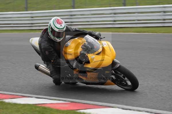 Motorcycle action photographs;event digital images;eventdigitalimages;no limits trackday;oulton park;oulton park circuit cheshire;oulton park photographs;peter wileman photography;trackday;trackday digital images;trackday photos