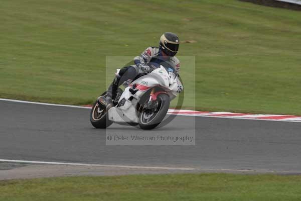 Motorcycle action photographs;event digital images;eventdigitalimages;no limits trackday;oulton park;oulton park circuit cheshire;oulton park photographs;peter wileman photography;trackday;trackday digital images;trackday photos