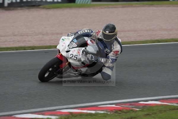 Motorcycle action photographs;event digital images;eventdigitalimages;no limits trackday;oulton park;oulton park circuit cheshire;oulton park photographs;peter wileman photography;trackday;trackday digital images;trackday photos