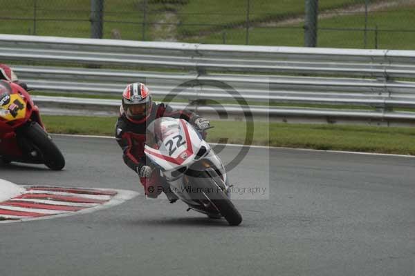 Motorcycle action photographs;event digital images;eventdigitalimages;no limits trackday;oulton park;oulton park circuit cheshire;oulton park photographs;peter wileman photography;trackday;trackday digital images;trackday photos