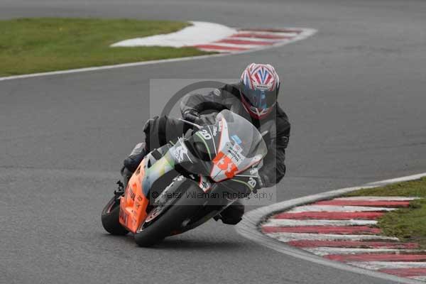 Motorcycle action photographs;event digital images;eventdigitalimages;no limits trackday;oulton park;oulton park circuit cheshire;oulton park photographs;peter wileman photography;trackday;trackday digital images;trackday photos