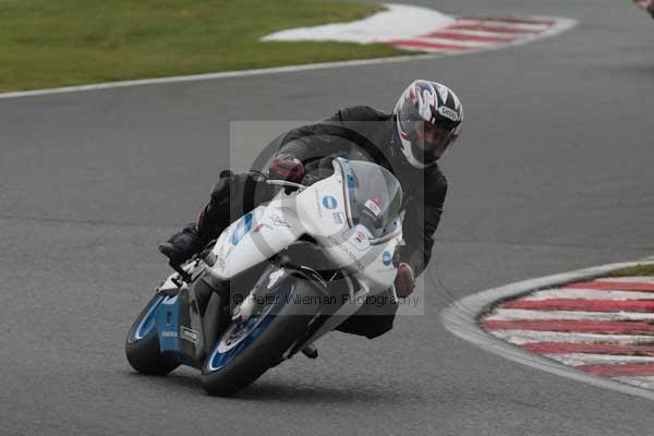 Motorcycle action photographs;event digital images;eventdigitalimages;no limits trackday;oulton park;oulton park circuit cheshire;oulton park photographs;peter wileman photography;trackday;trackday digital images;trackday photos