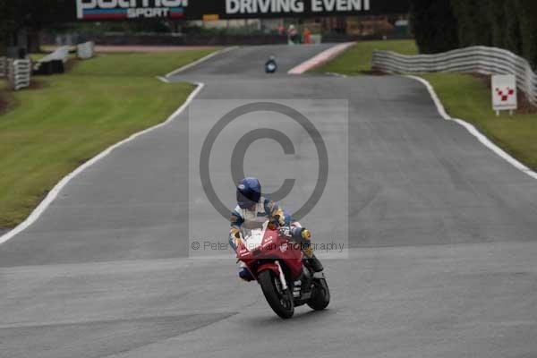 Motorcycle action photographs;event digital images;eventdigitalimages;no limits trackday;oulton park;oulton park circuit cheshire;oulton park photographs;peter wileman photography;trackday;trackday digital images;trackday photos