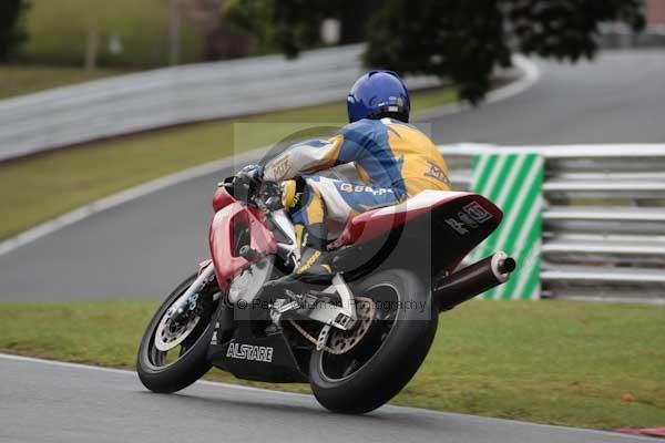 Motorcycle action photographs;event digital images;eventdigitalimages;no limits trackday;oulton park;oulton park circuit cheshire;oulton park photographs;peter wileman photography;trackday;trackday digital images;trackday photos