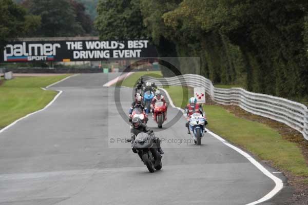 Motorcycle action photographs;event digital images;eventdigitalimages;no limits trackday;oulton park;oulton park circuit cheshire;oulton park photographs;peter wileman photography;trackday;trackday digital images;trackday photos