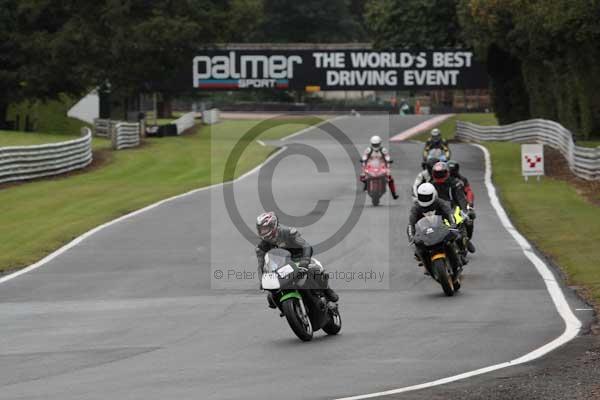 Motorcycle action photographs;event digital images;eventdigitalimages;no limits trackday;oulton park;oulton park circuit cheshire;oulton park photographs;peter wileman photography;trackday;trackday digital images;trackday photos