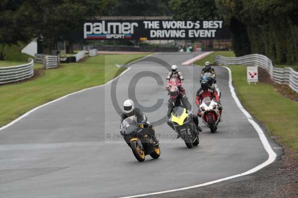 Motorcycle action photographs;event digital images;eventdigitalimages;no limits trackday;oulton park;oulton park circuit cheshire;oulton park photographs;peter wileman photography;trackday;trackday digital images;trackday photos