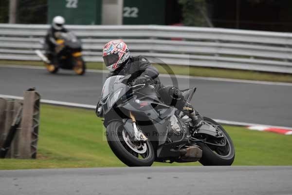 Motorcycle action photographs;event digital images;eventdigitalimages;no limits trackday;oulton park;oulton park circuit cheshire;oulton park photographs;peter wileman photography;trackday;trackday digital images;trackday photos