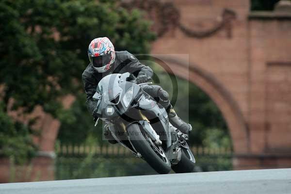 Motorcycle action photographs;event digital images;eventdigitalimages;no limits trackday;oulton park;oulton park circuit cheshire;oulton park photographs;peter wileman photography;trackday;trackday digital images;trackday photos