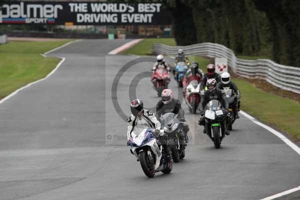 Motorcycle action photographs;event digital images;eventdigitalimages;no limits trackday;oulton park;oulton park circuit cheshire;oulton park photographs;peter wileman photography;trackday;trackday digital images;trackday photos