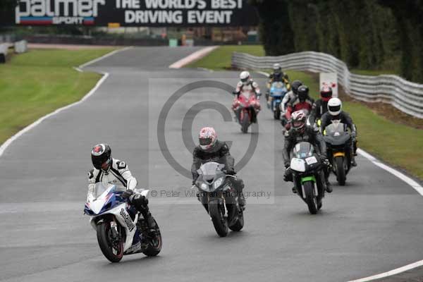 Motorcycle action photographs;event digital images;eventdigitalimages;no limits trackday;oulton park;oulton park circuit cheshire;oulton park photographs;peter wileman photography;trackday;trackday digital images;trackday photos