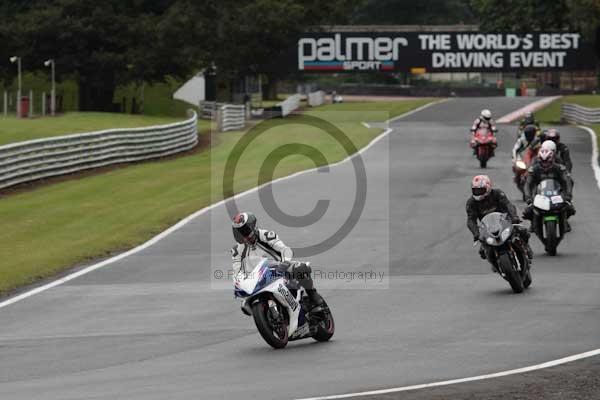 Motorcycle action photographs;event digital images;eventdigitalimages;no limits trackday;oulton park;oulton park circuit cheshire;oulton park photographs;peter wileman photography;trackday;trackday digital images;trackday photos