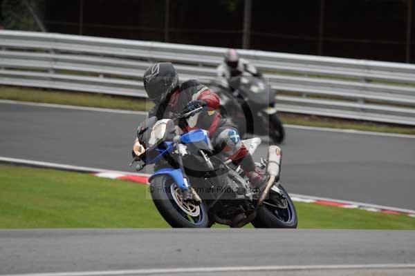 Motorcycle action photographs;event digital images;eventdigitalimages;no limits trackday;oulton park;oulton park circuit cheshire;oulton park photographs;peter wileman photography;trackday;trackday digital images;trackday photos