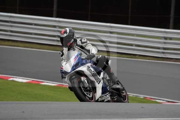 Motorcycle action photographs;event digital images;eventdigitalimages;no limits trackday;oulton park;oulton park circuit cheshire;oulton park photographs;peter wileman photography;trackday;trackday digital images;trackday photos