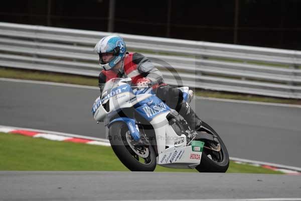 Motorcycle action photographs;event digital images;eventdigitalimages;no limits trackday;oulton park;oulton park circuit cheshire;oulton park photographs;peter wileman photography;trackday;trackday digital images;trackday photos