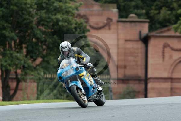 Motorcycle action photographs;event digital images;eventdigitalimages;no limits trackday;oulton park;oulton park circuit cheshire;oulton park photographs;peter wileman photography;trackday;trackday digital images;trackday photos