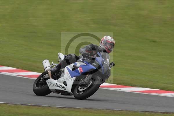 Motorcycle action photographs;event digital images;eventdigitalimages;no limits trackday;oulton park;oulton park circuit cheshire;oulton park photographs;peter wileman photography;trackday;trackday digital images;trackday photos