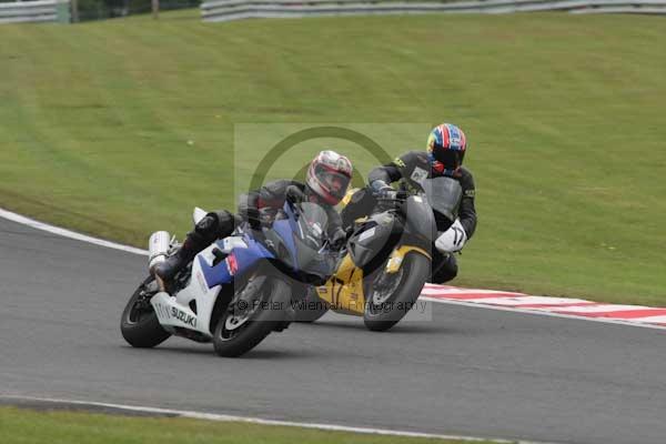 Motorcycle action photographs;event digital images;eventdigitalimages;no limits trackday;oulton park;oulton park circuit cheshire;oulton park photographs;peter wileman photography;trackday;trackday digital images;trackday photos