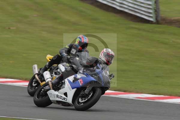 Motorcycle action photographs;event digital images;eventdigitalimages;no limits trackday;oulton park;oulton park circuit cheshire;oulton park photographs;peter wileman photography;trackday;trackday digital images;trackday photos