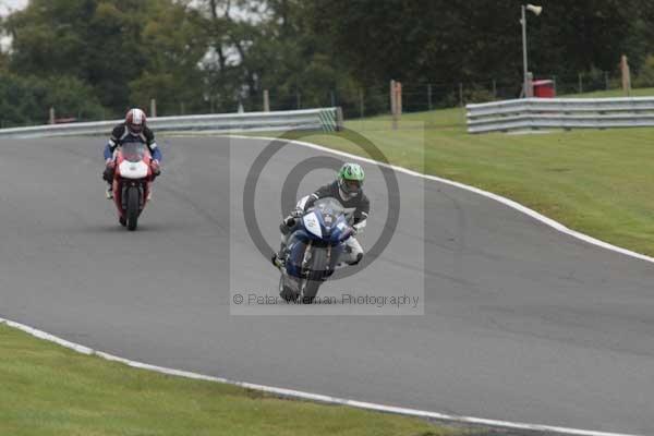 Motorcycle action photographs;event digital images;eventdigitalimages;no limits trackday;oulton park;oulton park circuit cheshire;oulton park photographs;peter wileman photography;trackday;trackday digital images;trackday photos