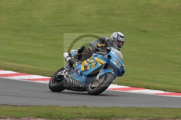 Motorcycle action photographs;event digital images;eventdigitalimages;no limits trackday;oulton park;oulton park circuit cheshire;oulton park photographs;peter wileman photography;trackday;trackday digital images;trackday photos