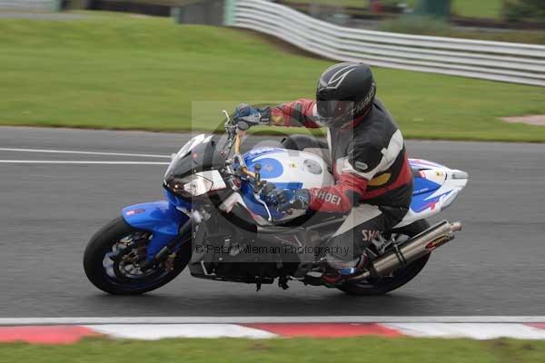 Motorcycle action photographs;event digital images;eventdigitalimages;no limits trackday;oulton park;oulton park circuit cheshire;oulton park photographs;peter wileman photography;trackday;trackday digital images;trackday photos