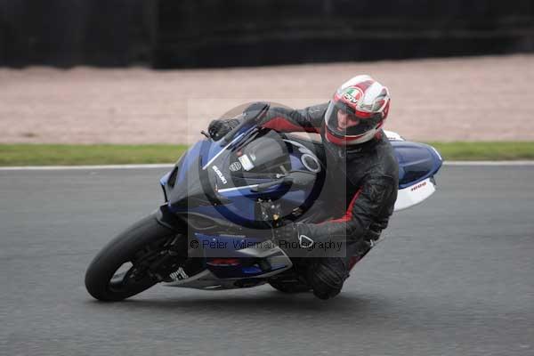 Motorcycle action photographs;event digital images;eventdigitalimages;no limits trackday;oulton park;oulton park circuit cheshire;oulton park photographs;peter wileman photography;trackday;trackday digital images;trackday photos