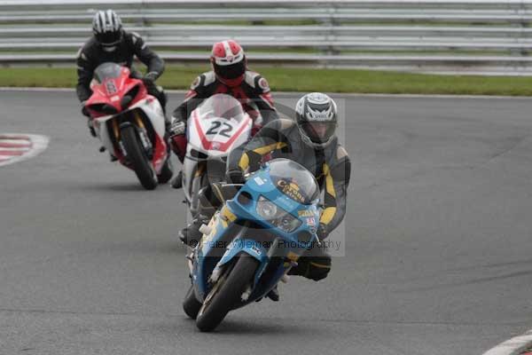 Motorcycle action photographs;event digital images;eventdigitalimages;no limits trackday;oulton park;oulton park circuit cheshire;oulton park photographs;peter wileman photography;trackday;trackday digital images;trackday photos