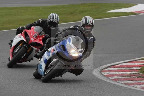 Motorcycle action photographs;event digital images;eventdigitalimages;no limits trackday;oulton park;oulton park circuit cheshire;oulton park photographs;peter wileman photography;trackday;trackday digital images;trackday photos