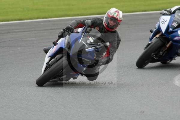 Motorcycle action photographs;event digital images;eventdigitalimages;no limits trackday;oulton park;oulton park circuit cheshire;oulton park photographs;peter wileman photography;trackday;trackday digital images;trackday photos